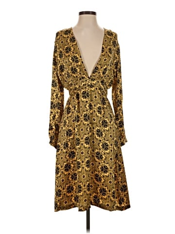 Nieves Lavi Casual Dress (view 1)