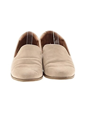 Universal Thread Flats (view 2)