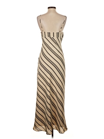Le Lis Casual Dress (view 2)