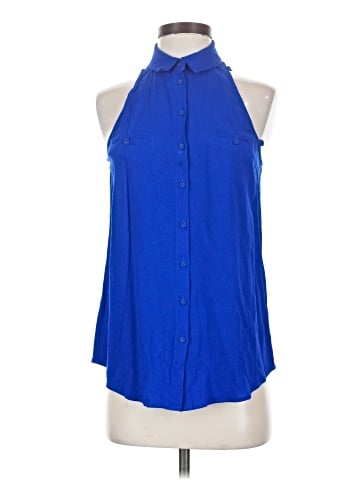 Bella Luxx Sleeveless Button-Down Shirt (view 1)