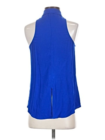 Bella Luxx Sleeveless Button-Down Shirt (view 2)