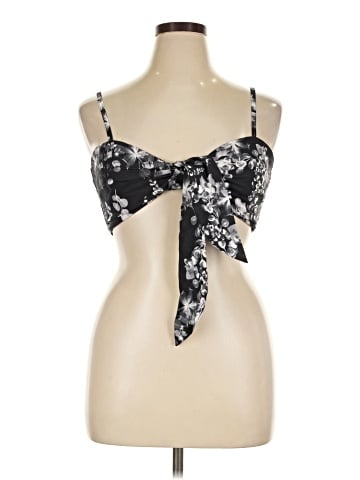 Akira Sleeveless Blouse (view 1)