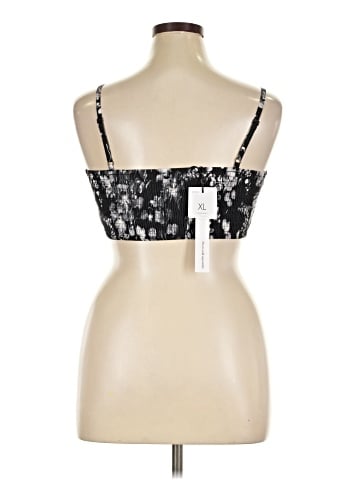 Akira Sleeveless Blouse (view 2)