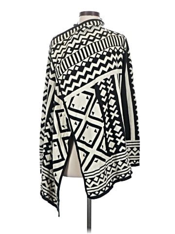 Bar III Poncho (view 1)