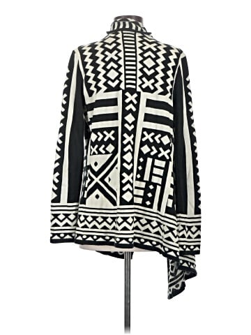 Bar III Poncho (view 2)