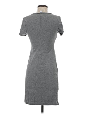 Old Navy Casual Dress (view 2)