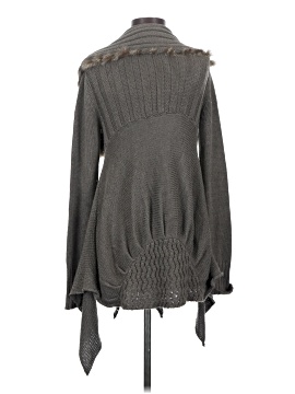 Ryu Women's Tops On Sale Up To 90% Off Retail | ThredUp