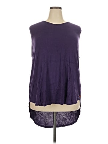 LIVI Sleeveless T-Shirt (view 1)