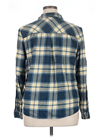 Maurices Long Sleeve Button-Down Shirt (view 2)