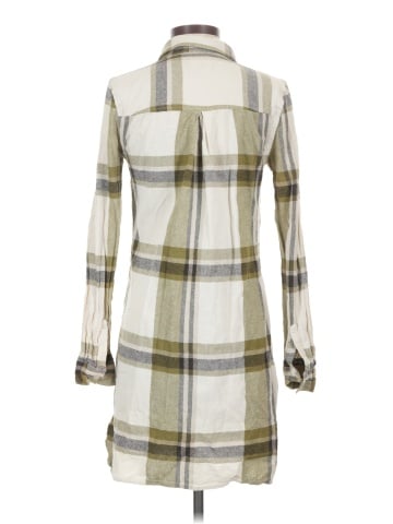 Old Navy Casual Dress (view 2)