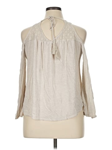 Charming Charlie 3/4 Sleeve Blouse (view 2)