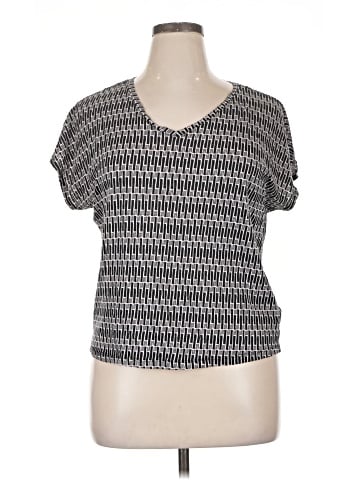 Nicole Miller New York Short Sleeve T-Shirt (view 1)