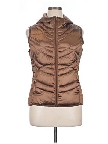 B by Bernardo Vest (view 1)