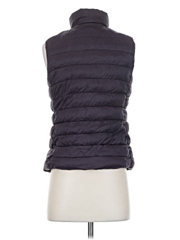 Gap Outlet Vest (view 2)