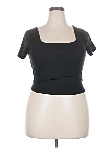Hollister Short Sleeve T-Shirt (view 1)
