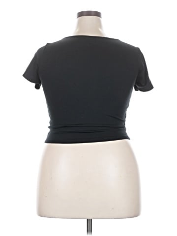 Hollister Short Sleeve T-Shirt (view 2)