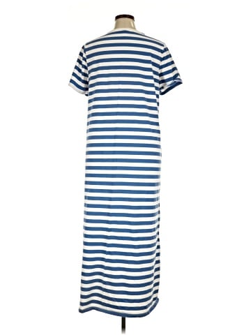 Old Navy Casual Dress (view 2)