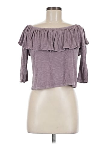 American Eagle Outfitters 3/4 Sleeve Top (view 1)