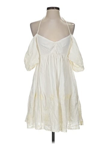 Urban Outfitters Sleeveless T-Shirt (view 1)