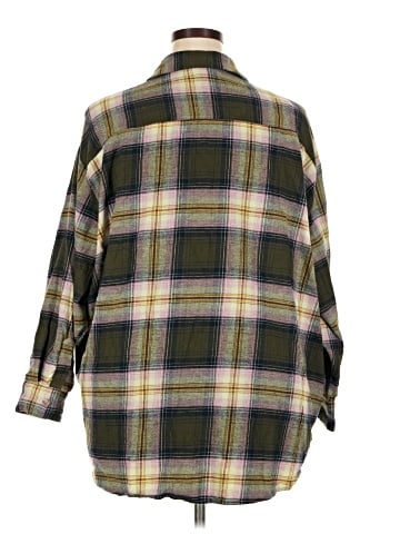 Old Navy Long Sleeve Button-Down Shirt (view 2)
