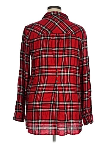 Maurices Long Sleeve Button-Down Shirt (view 2)