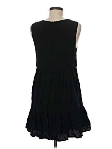 Urban Outfitters Casual Dress (view 2)