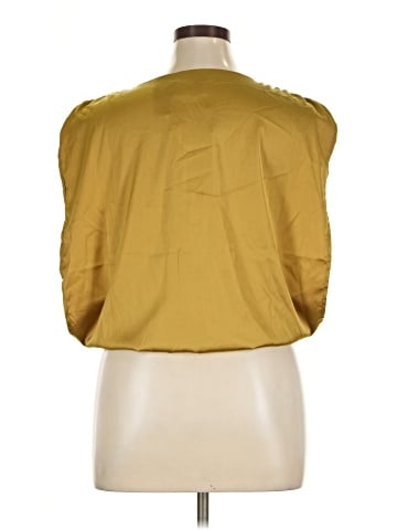Flower & Feather Sleeveless Blouse (view 2)