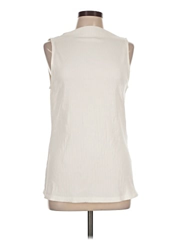 Old Navy Sleeveless T-Shirt (view 1)