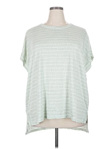 Bobeau Poncho (view 1)