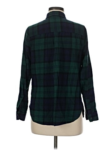 Old Navy - Maternity Long Sleeve Button-Down Shirt (view 2)