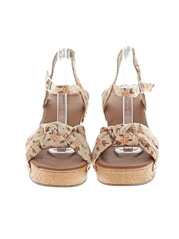 Universal Thread Sandals (view 2)