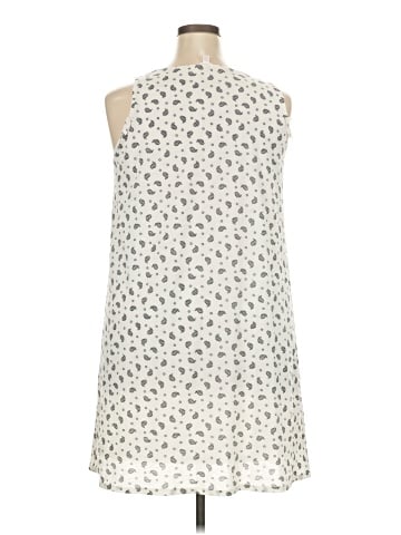 LC Lauren Conrad Casual Dress (view 2)