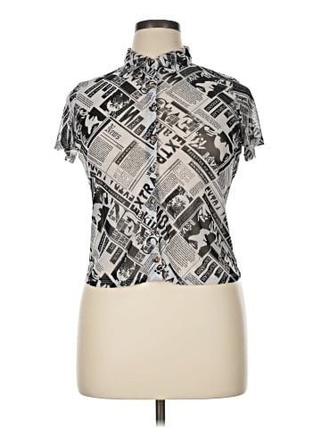 No Boundaries Short Sleeve Blouse (view 1)