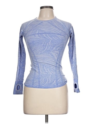 Lululemon Athletica 3/4 Sleeve T-Shirt (view 1)