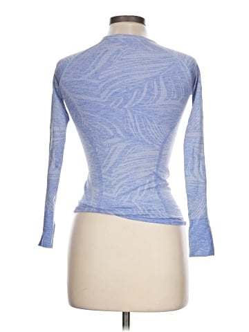 Lululemon Athletica 3/4 Sleeve T-Shirt (view 2)