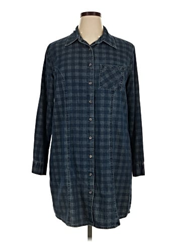 North Style 3/4 Sleeve Button-Down Shirt (view 1)