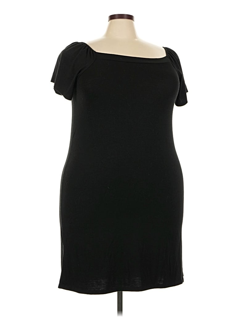 Pre-owned Zenana Short Sleeve T-shirt In Black