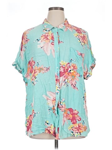 a.n.a. A New Approach Short Sleeve Blouse (view 1)