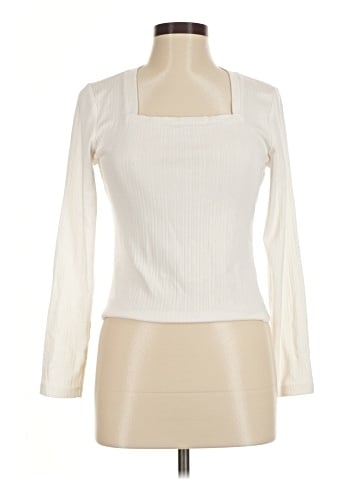 Old Navy Long Sleeve T-Shirt (view 1)