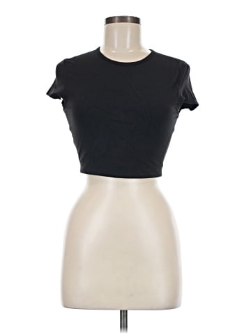 Lululemon Athletica Short Sleeve T-Shirt (view 1)