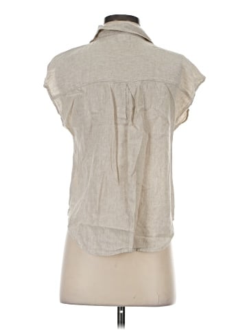 Old Navy Sleeveless Button-Down Shirt (view 2)
