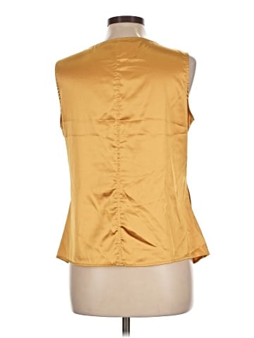 Monroe and Main Sleeveless Blouse (view 2)