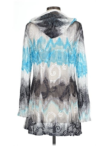 Alberto Makali Poncho (view 2)