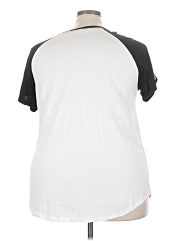 Torrid Short Sleeve T-Shirt (view 2)