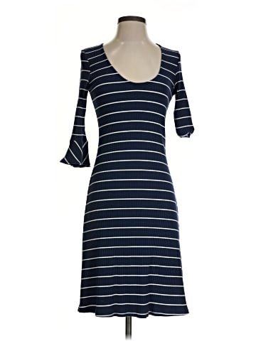 Amour Vert Casual Dress (view 1)