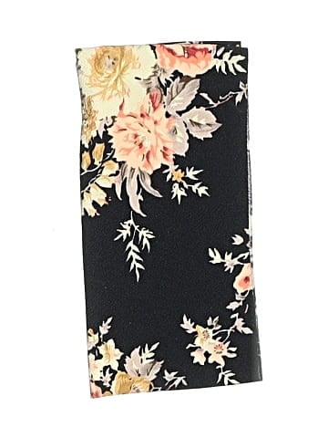 Crowned Free Scarf (view 2)