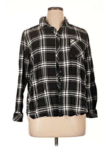 Well Worn 3/4 Sleeve Button-Down Shirt (view 1)