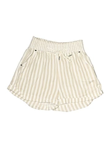 Full Circle Trends With Love Shorts (view 1)
