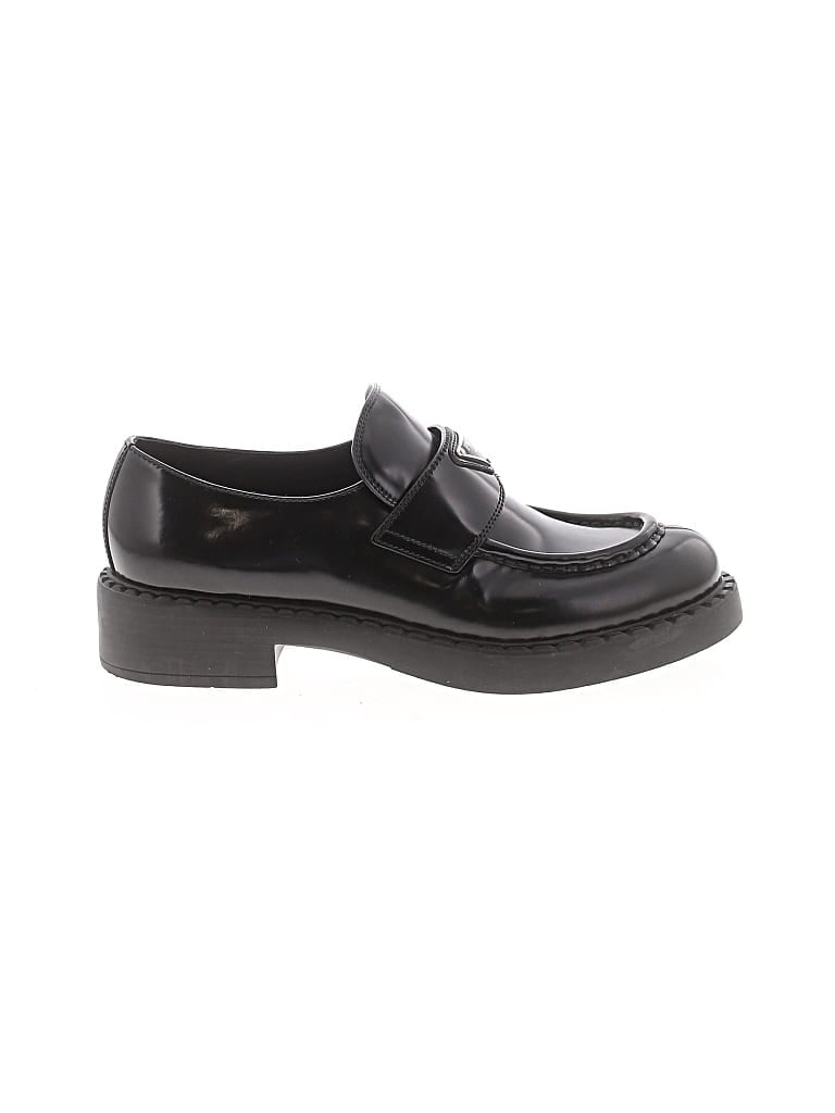 Pre-owned Prada Flats In Black