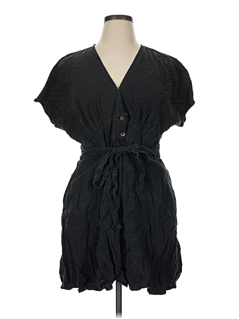 Pre-owned Quince Casual Dress In Black